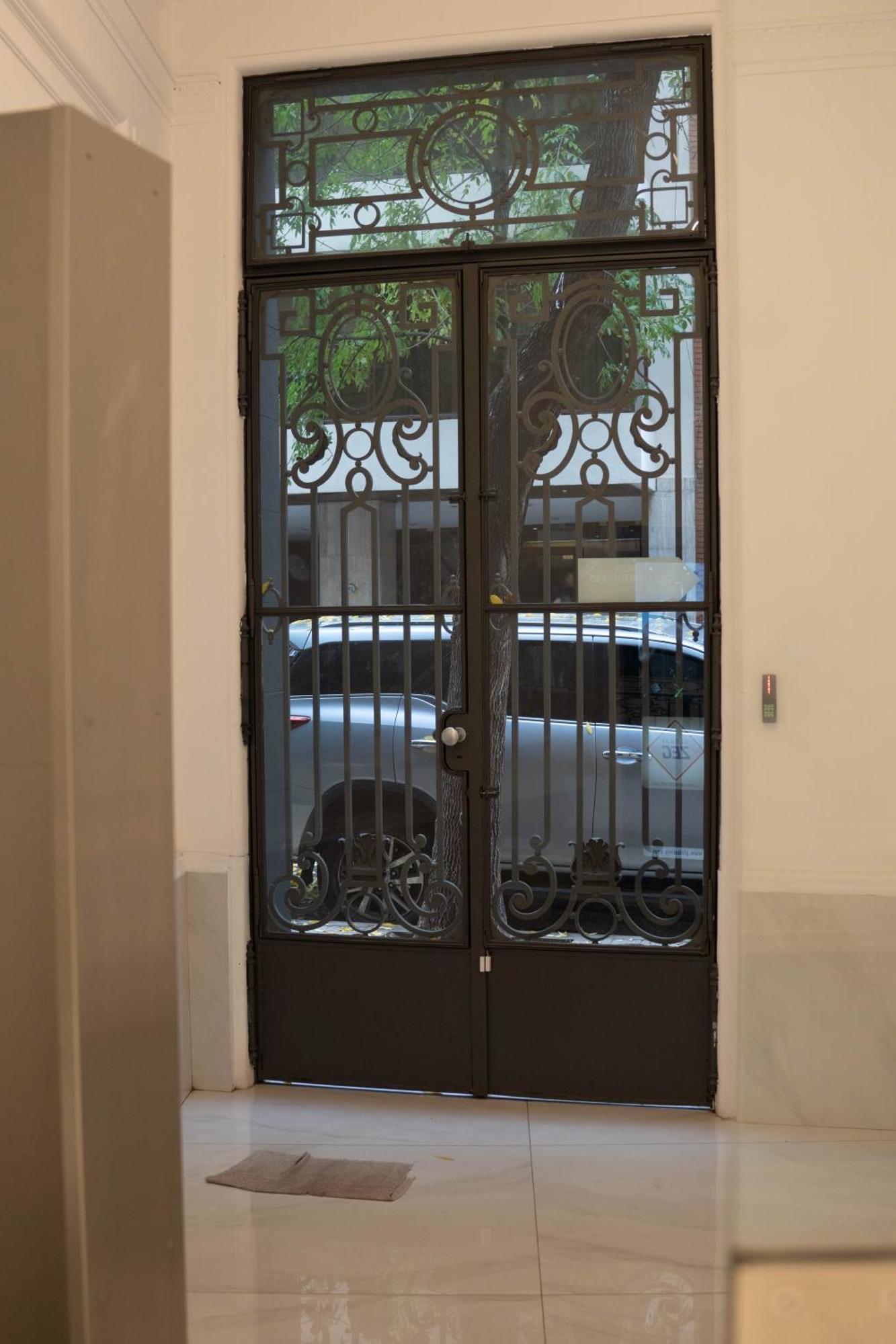 Vizion Juncal- Encanto Frances En El Corazon De Recoleta Buenos Aires Eksteriør billede